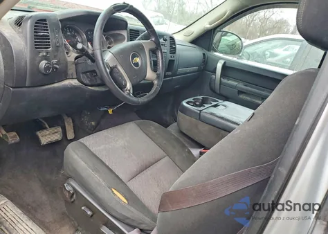 2011 Chevrolet Silverado K1500 Lt z USA, uszkodzony, nr VIN 1GCRKSE34BZ214424